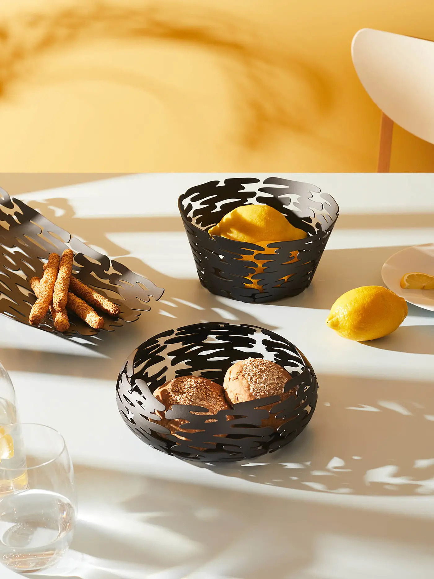 ALESSI | Schale rund Barket 18cm | schwarz